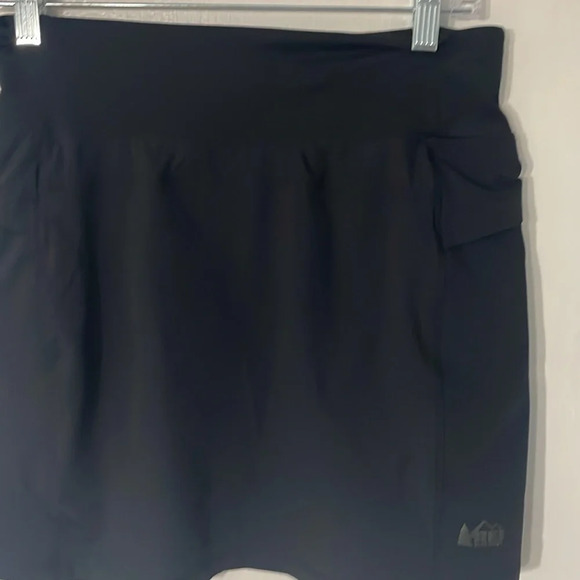 Rei hiking skirt - Picture 4 of 9